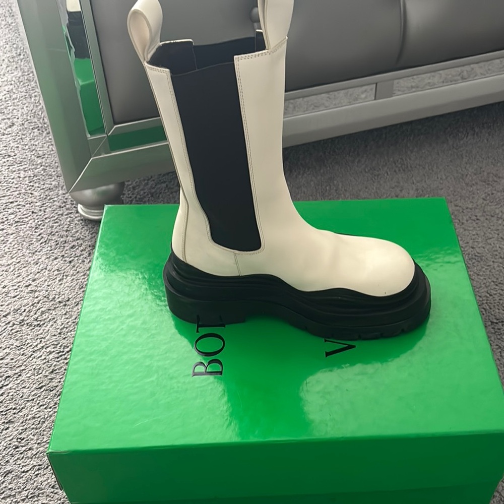 Bottega Veneta Black and White Heeled Boots